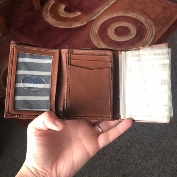Nautica men’s wallet - Picture 2 of 2